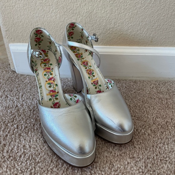 Gucci Platforms - Picture 5 of 8